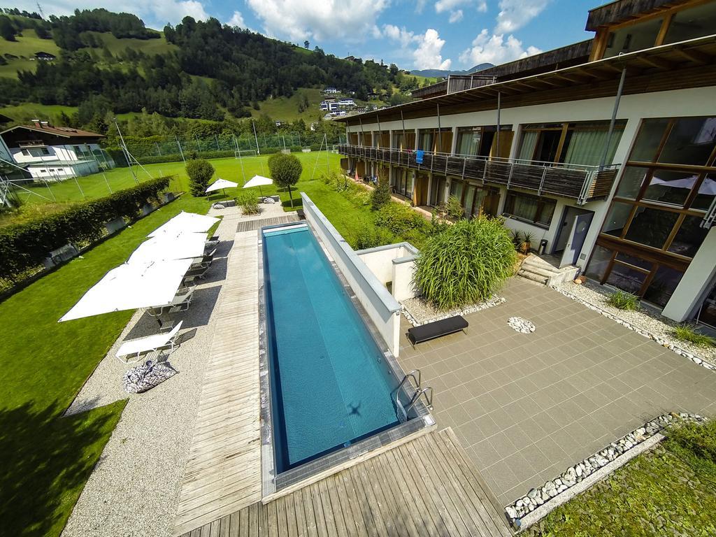 Hotel Active By Leitner'S Kaprun Esterno foto